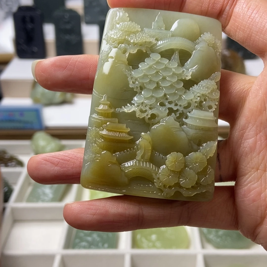 和田玉未镶嵌颈饰