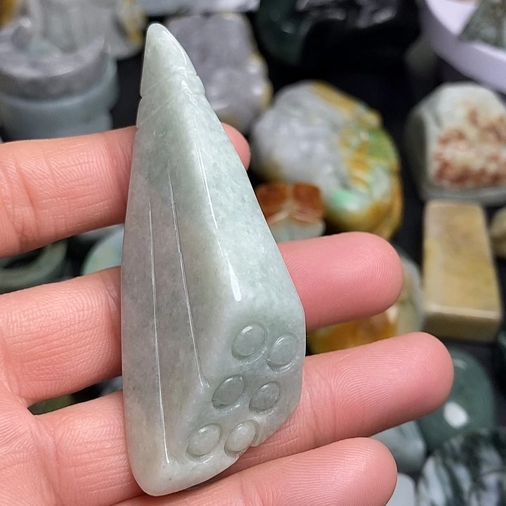 翡翠未镶嵌颈饰天然翡翠55