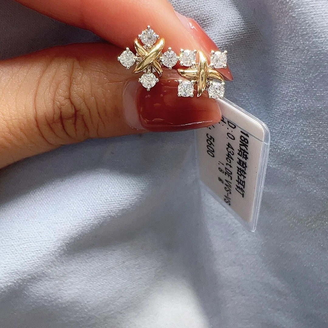 18K金镶嵌耳饰实验室培育钻石0.434ct K金双色耳钉