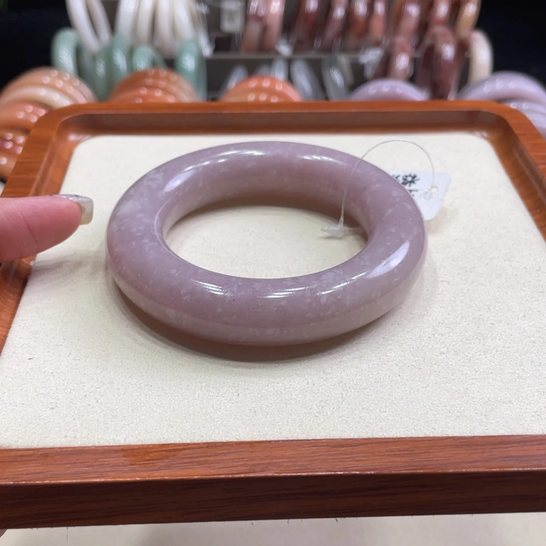 未镶嵌手镯石英质玉旺***?