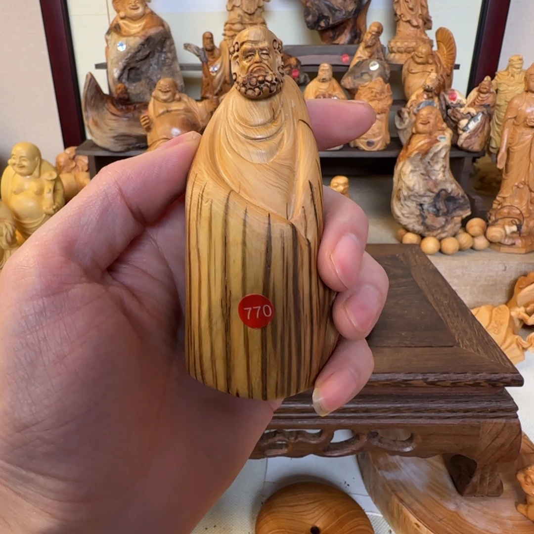 崖柏小木匠艺雕一物一拍