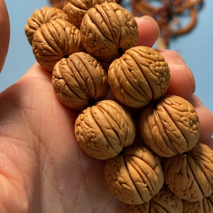 【闪购商品】吊坠桃核18左右奶油皮肥脐