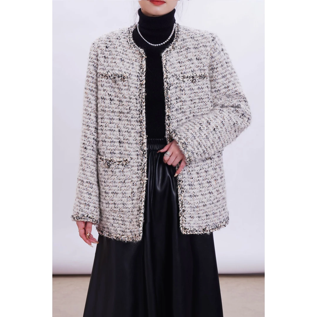 2025秋冬新款时尚气质高级感短款上衣小香风外套 620620