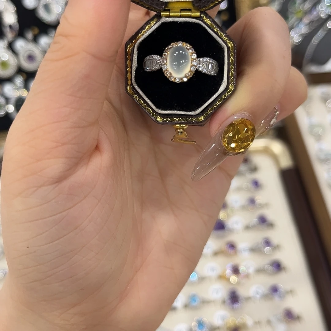 合金蛇纹石玉颈饰