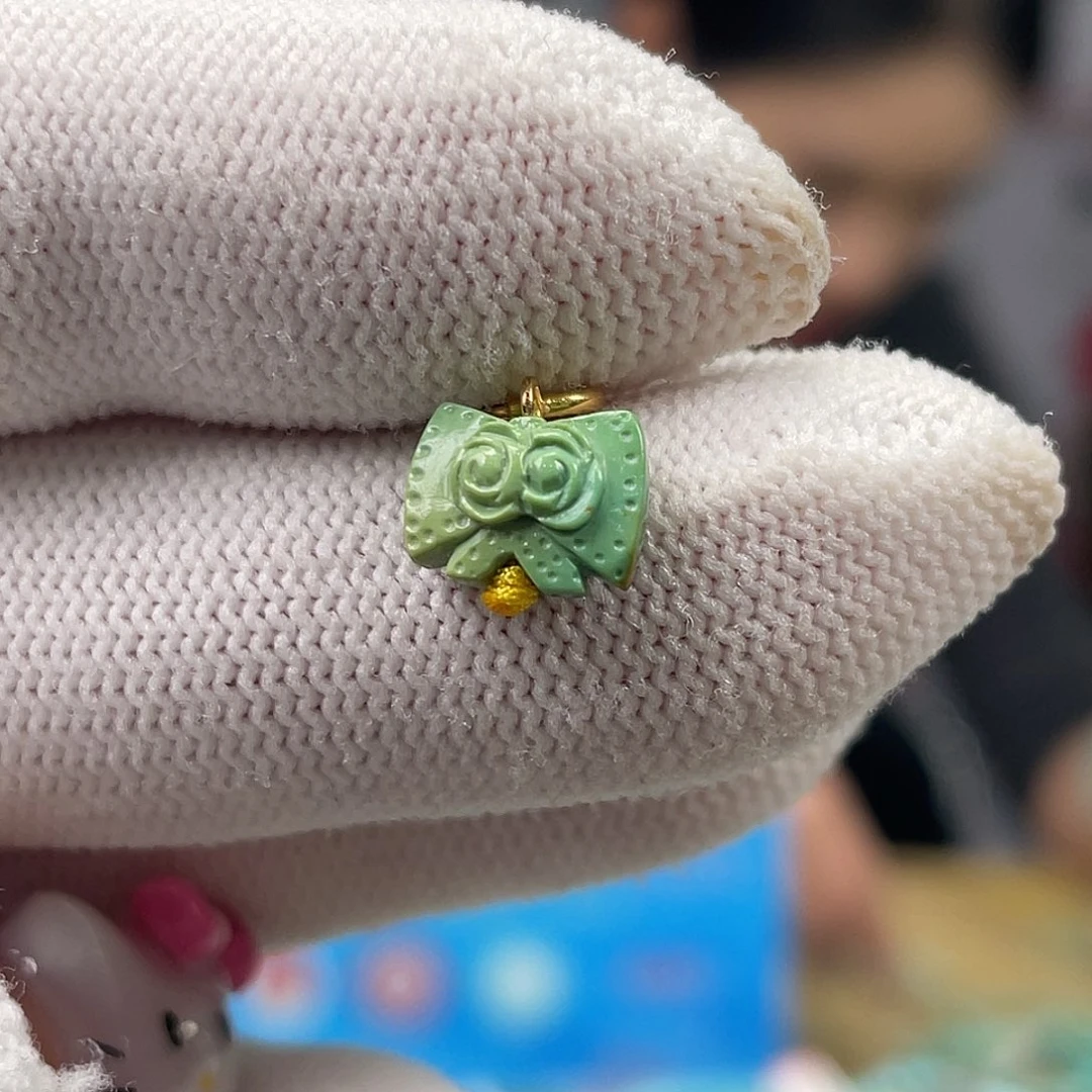 绿松石未镶嵌挂件