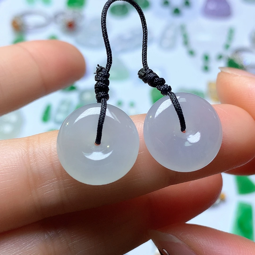 翡翠未镶嵌颈饰扣