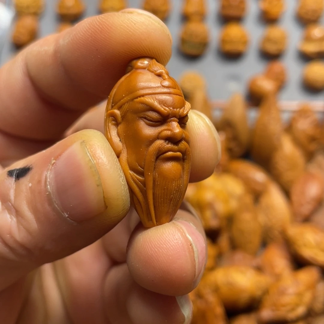 橄榄核吊坠关公头287