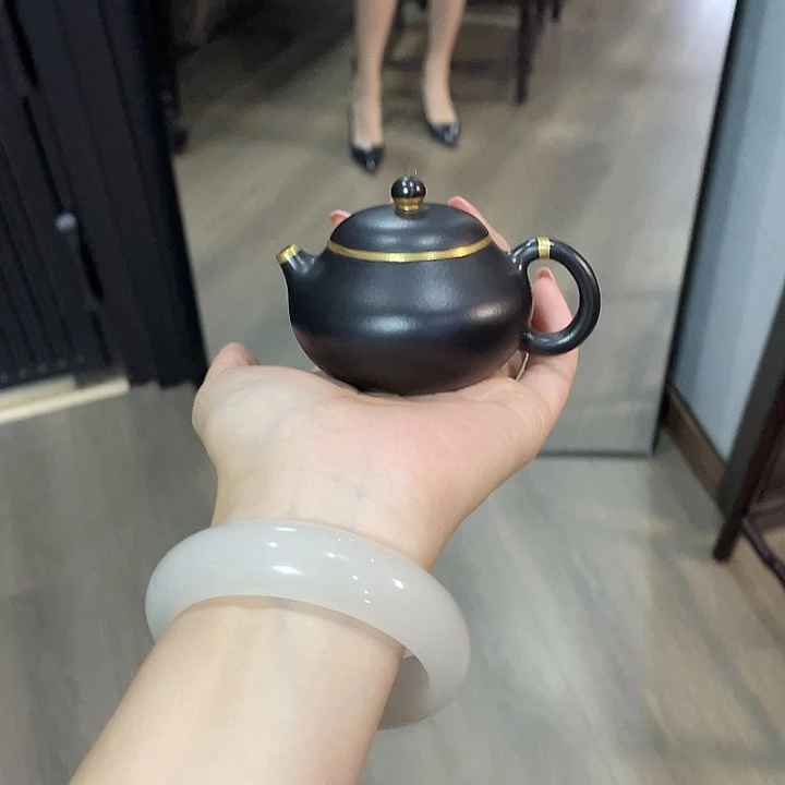 茶壶紫砂全手工打造