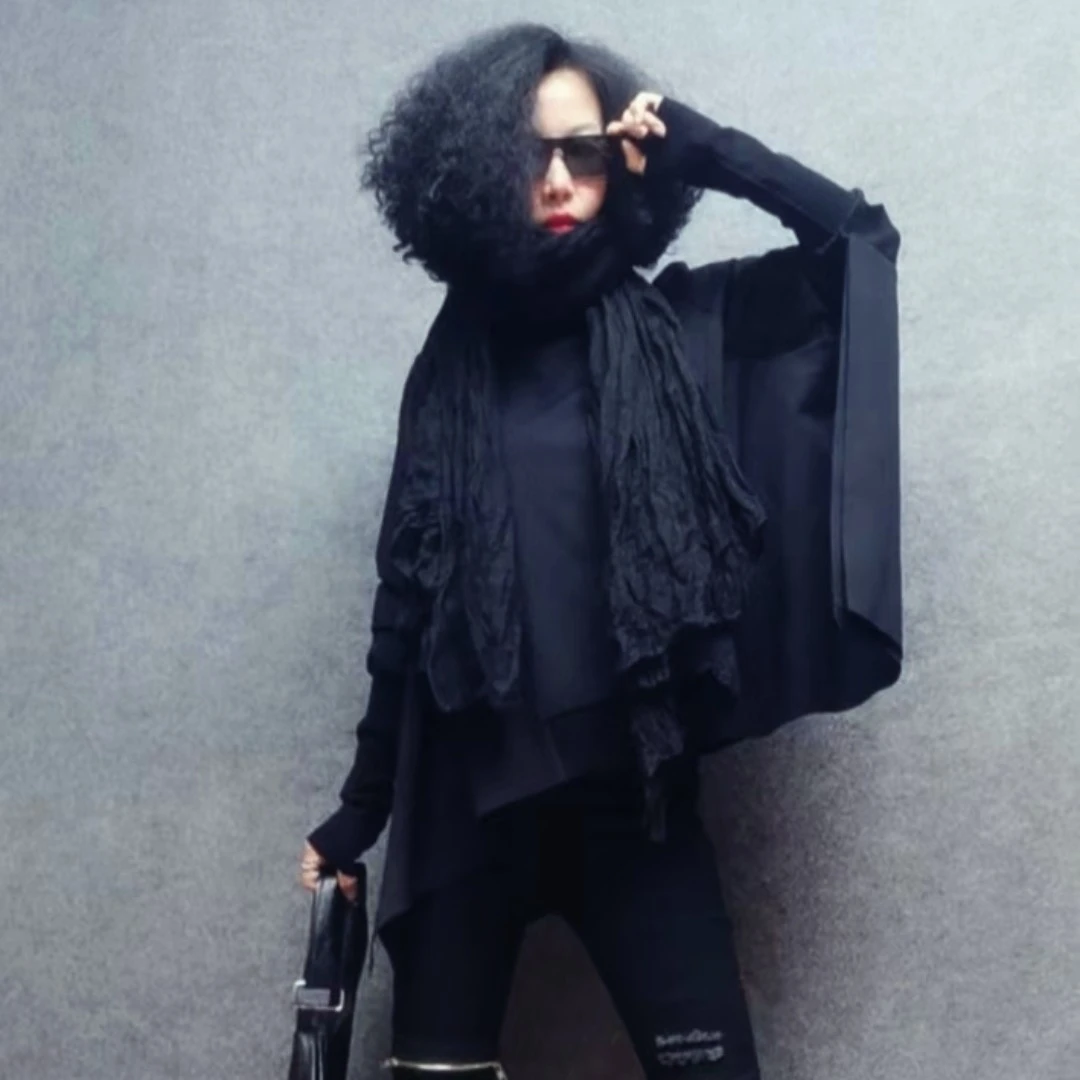 二姐家不规则高领上衣