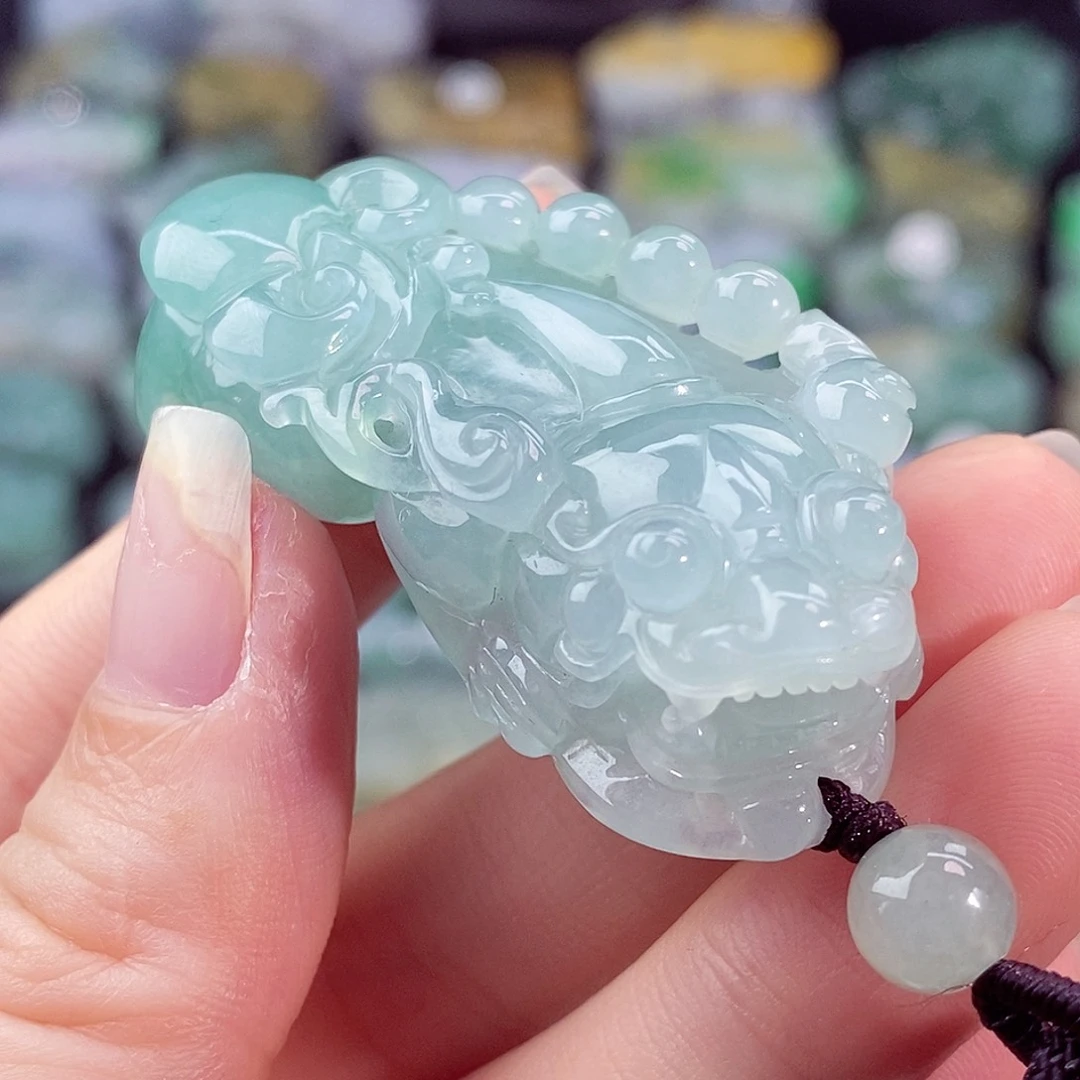 颈饰未镶嵌翡翠天然