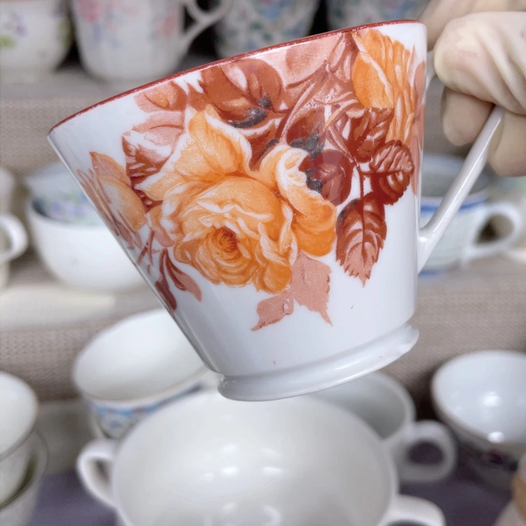 鹿屋家的美丽瓷器阿*亚