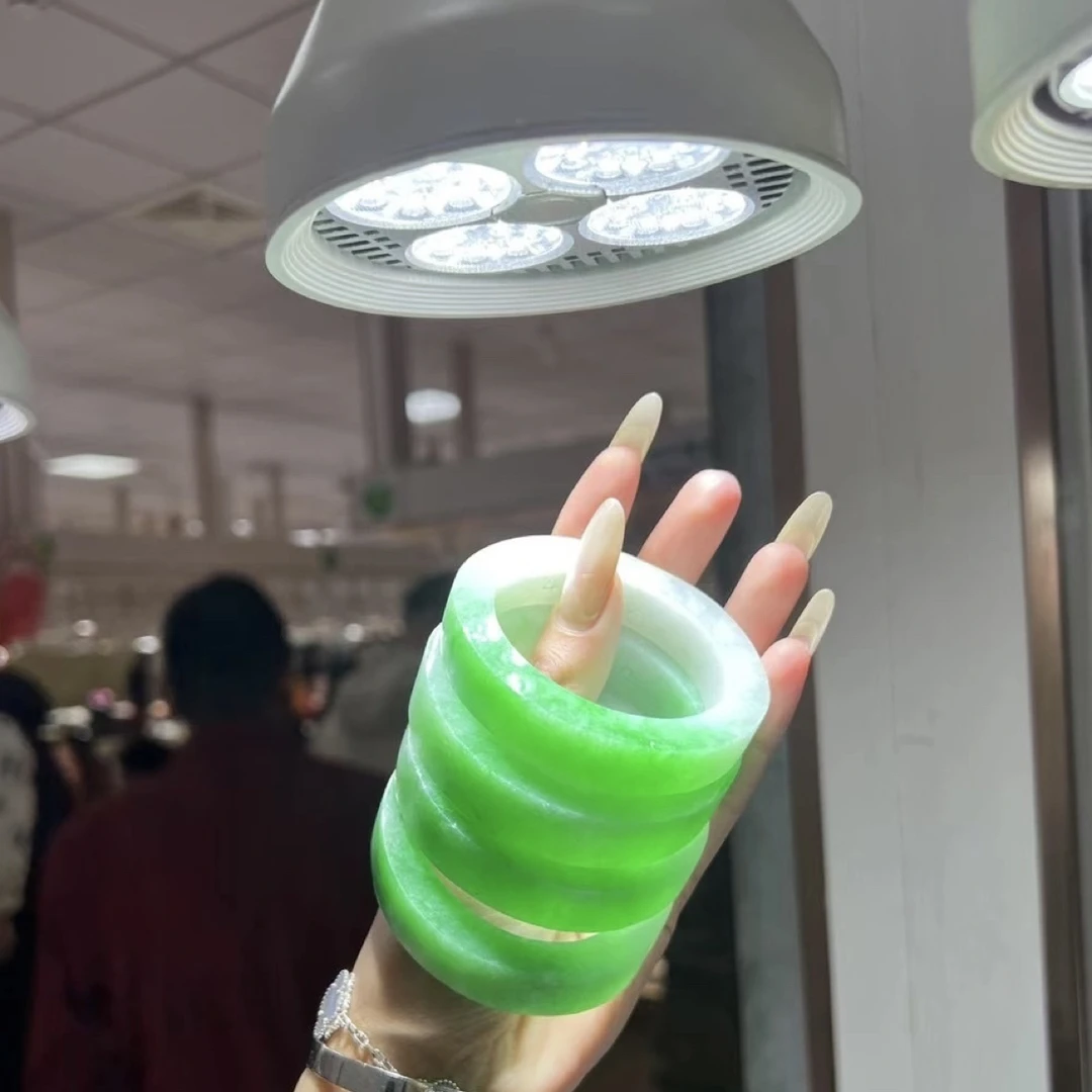 天然缅甸a货翡翠手镯