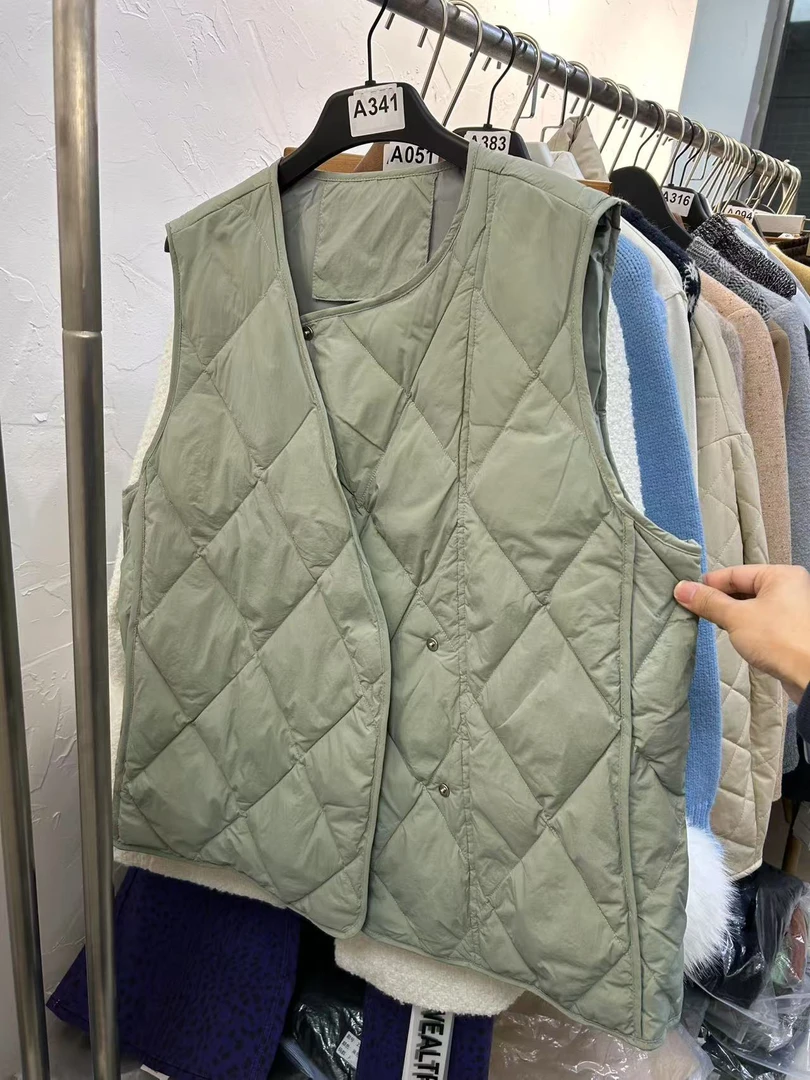 谢欧奈新款 很特别的绿色 羽绒马甲