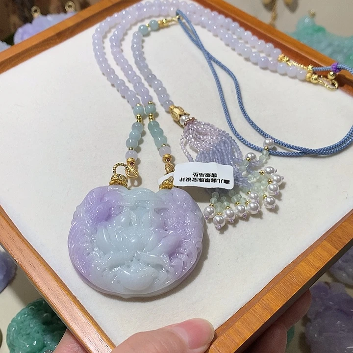 翡翠未镶嵌颈饰翡翠吊坠