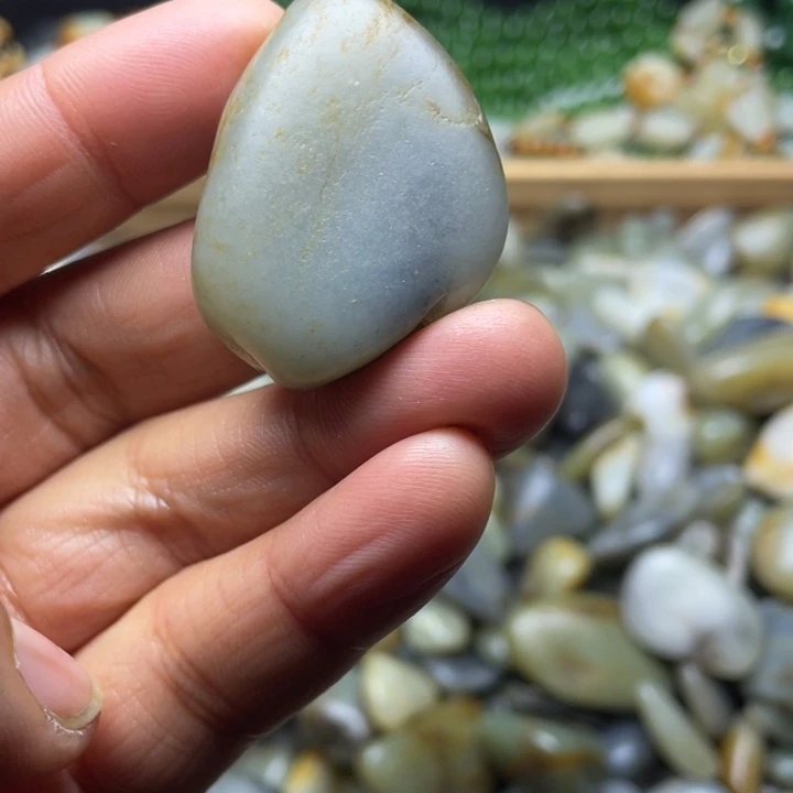 和田玉未镶嵌珠宝半成品