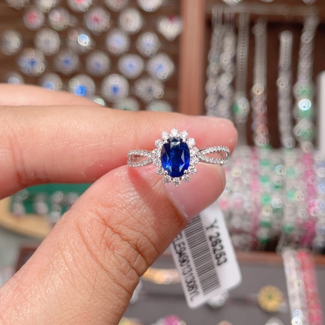 戒指蓝宝石18K金镶嵌1.07ct 皇家蓝