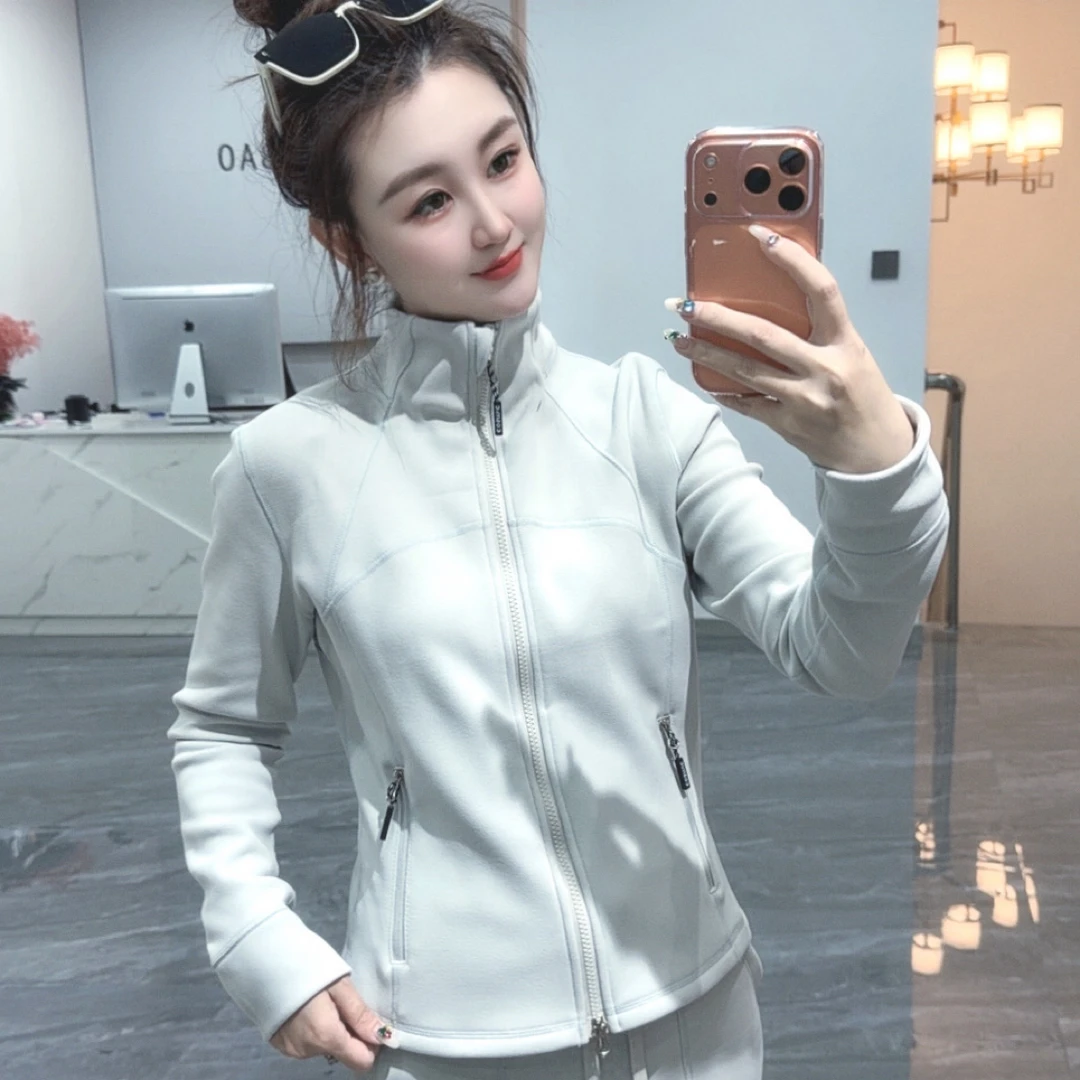 高品质云朵绒显瘦短外套