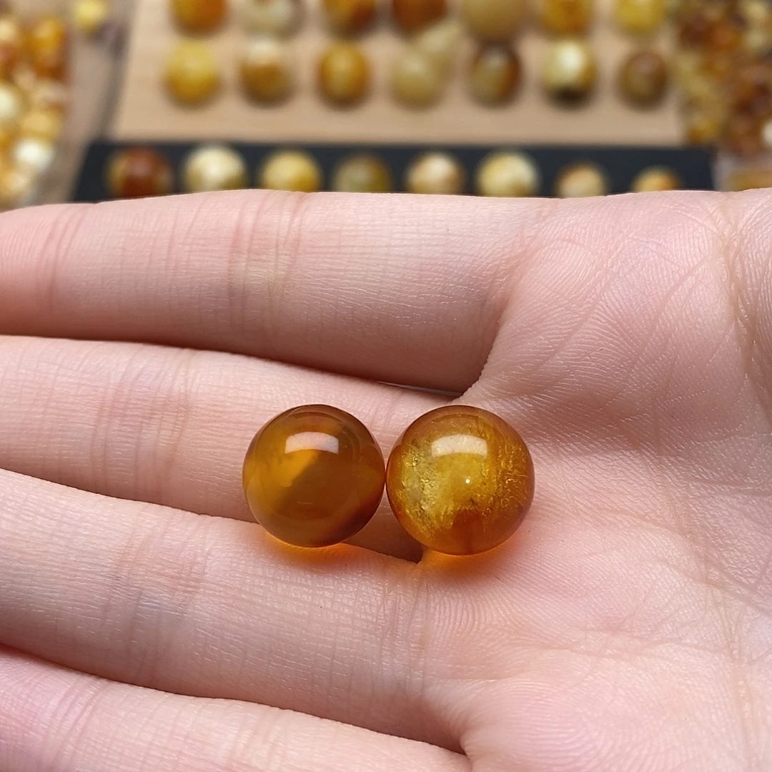 勋***放蜜蜡未镶嵌裸石蜜蜡