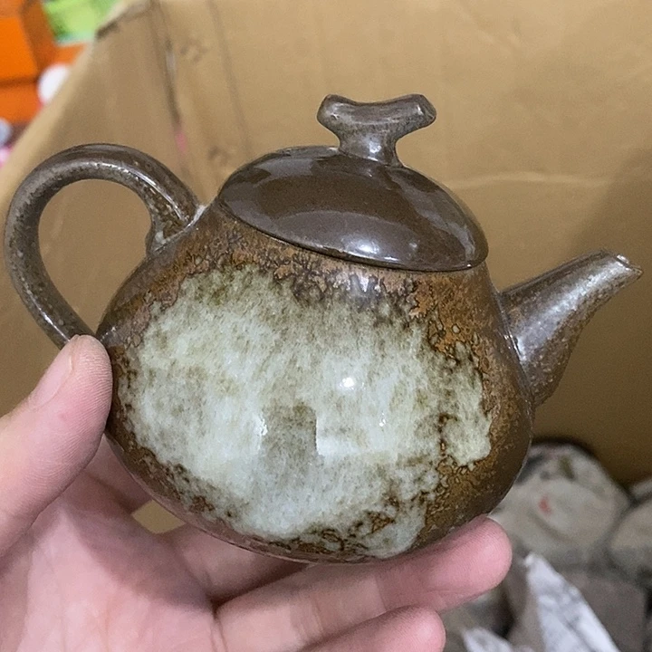 陶瓷艺术品及陶瓷壶