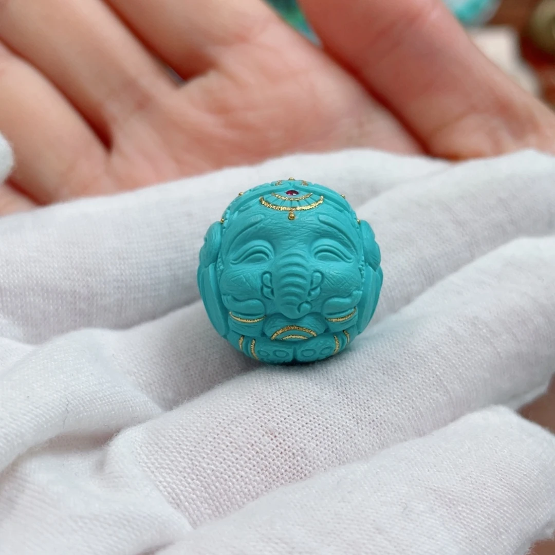 绿松石未镶嵌珠宝奇石