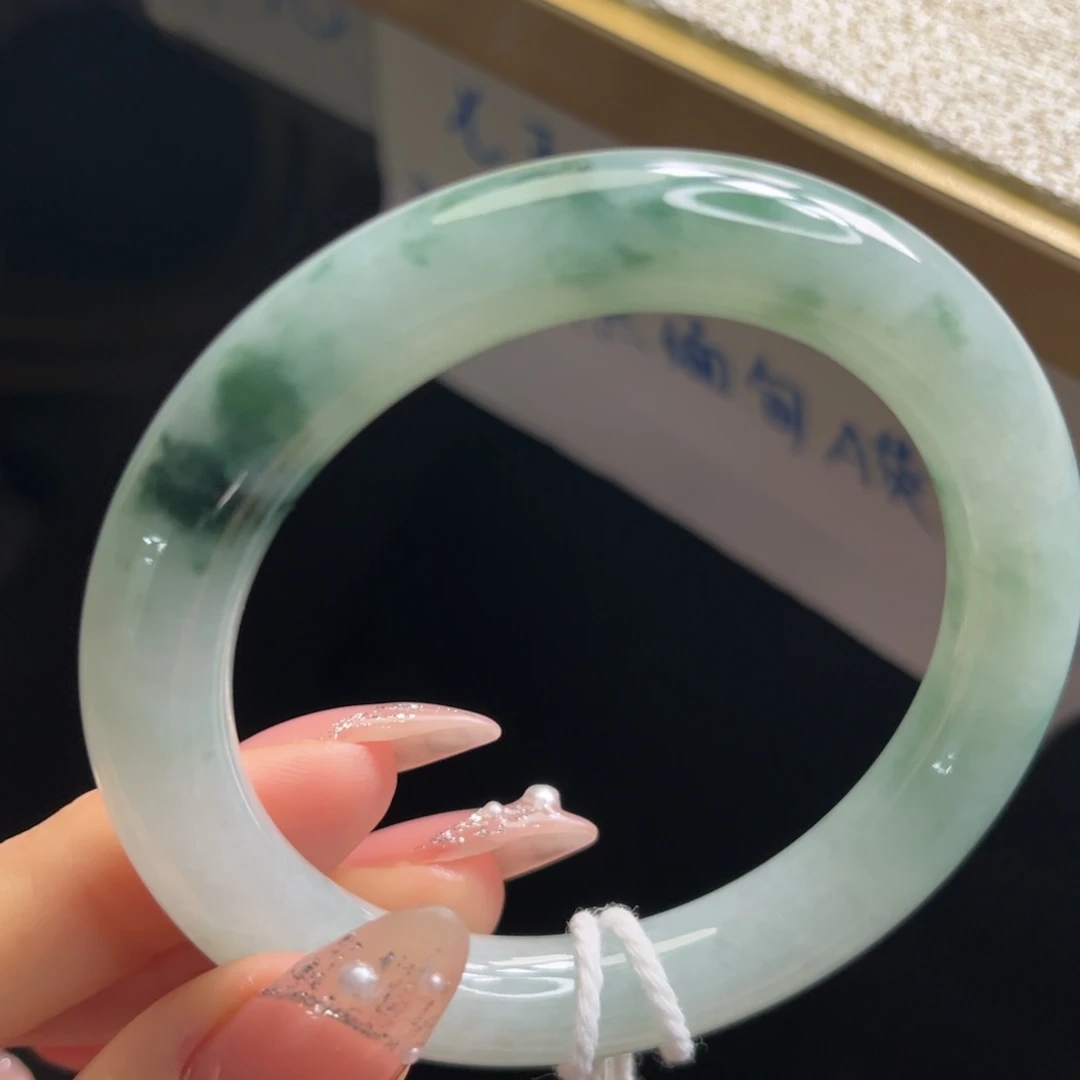 翡翠未镶嵌手镯手镯