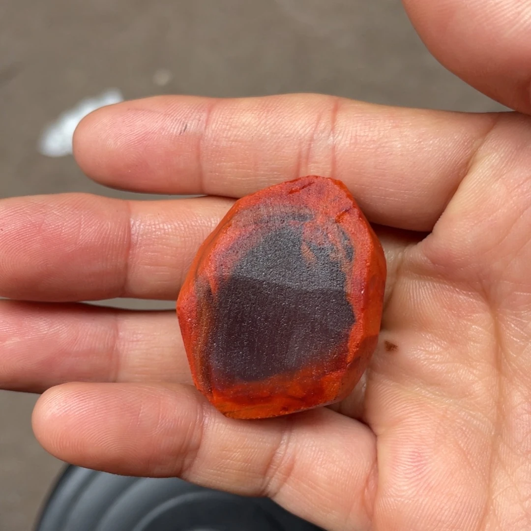 未镶嵌配饰南红玛瑙