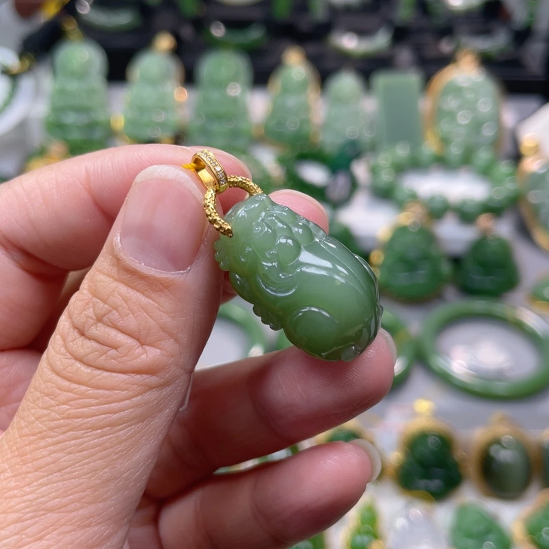 和田玉（碧玉）18K金镶嵌吊坠(不含链)