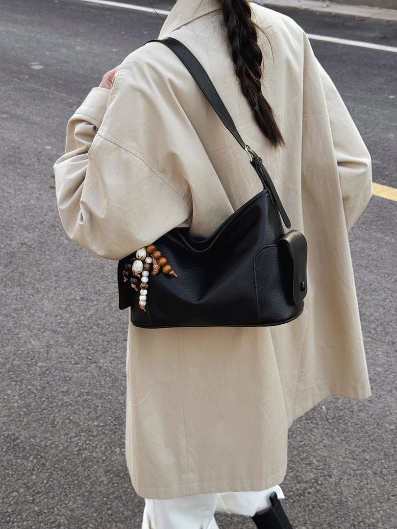 秋冬复古大容量托特包包女2025新款休闲软皮单肩大包美拉德斜挎包