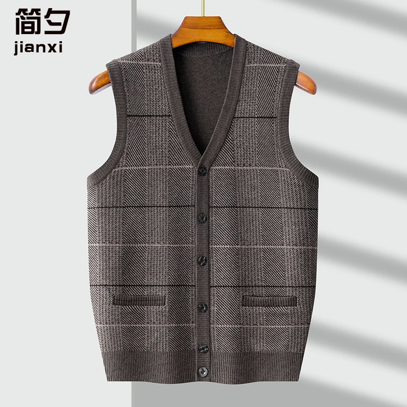 中老年男装爸爸秋装V领针织马甲厚款50岁60男士开衫背心爷爷装