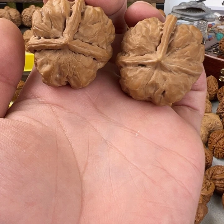 水***散文玩核桃吊坠蛤蟆头全品正丁
