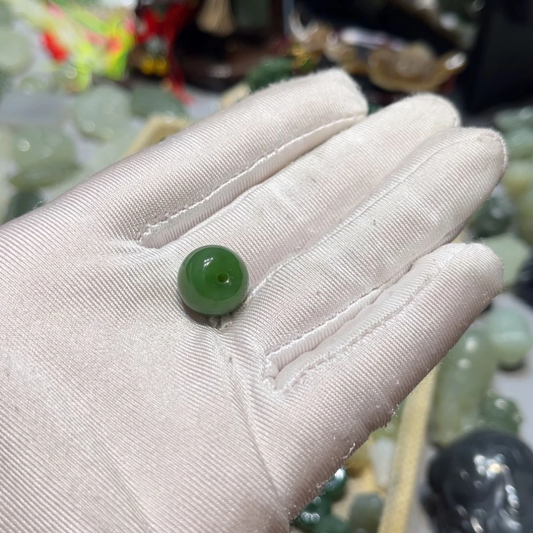 和田玉（糖玉）配珠未镶嵌我****豆