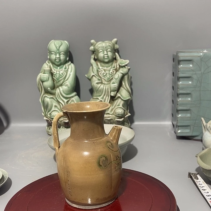 这是一个长沙窑的执壶