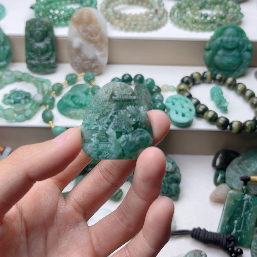 独山玉未镶嵌挂件小*