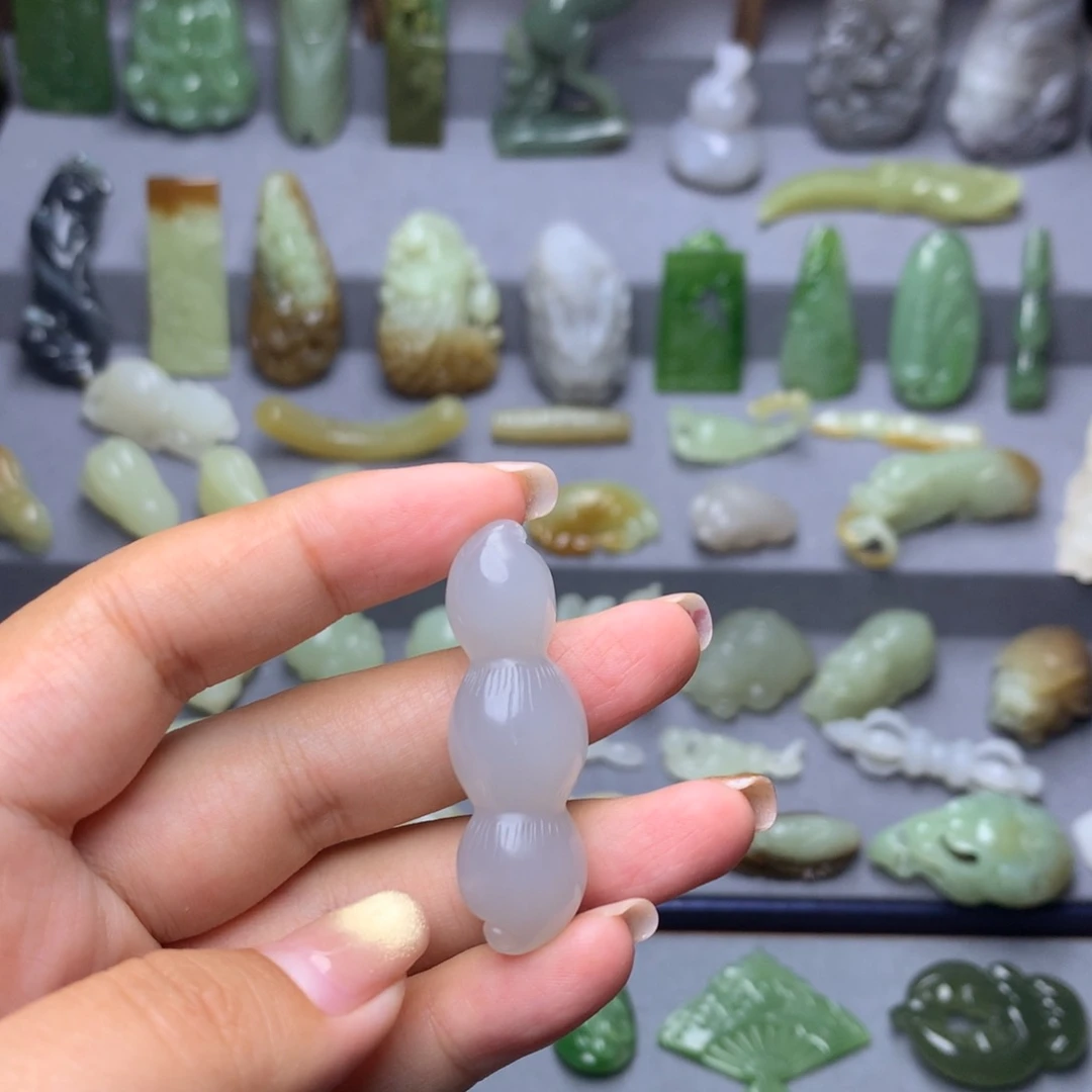 和田玉未镶嵌挂件