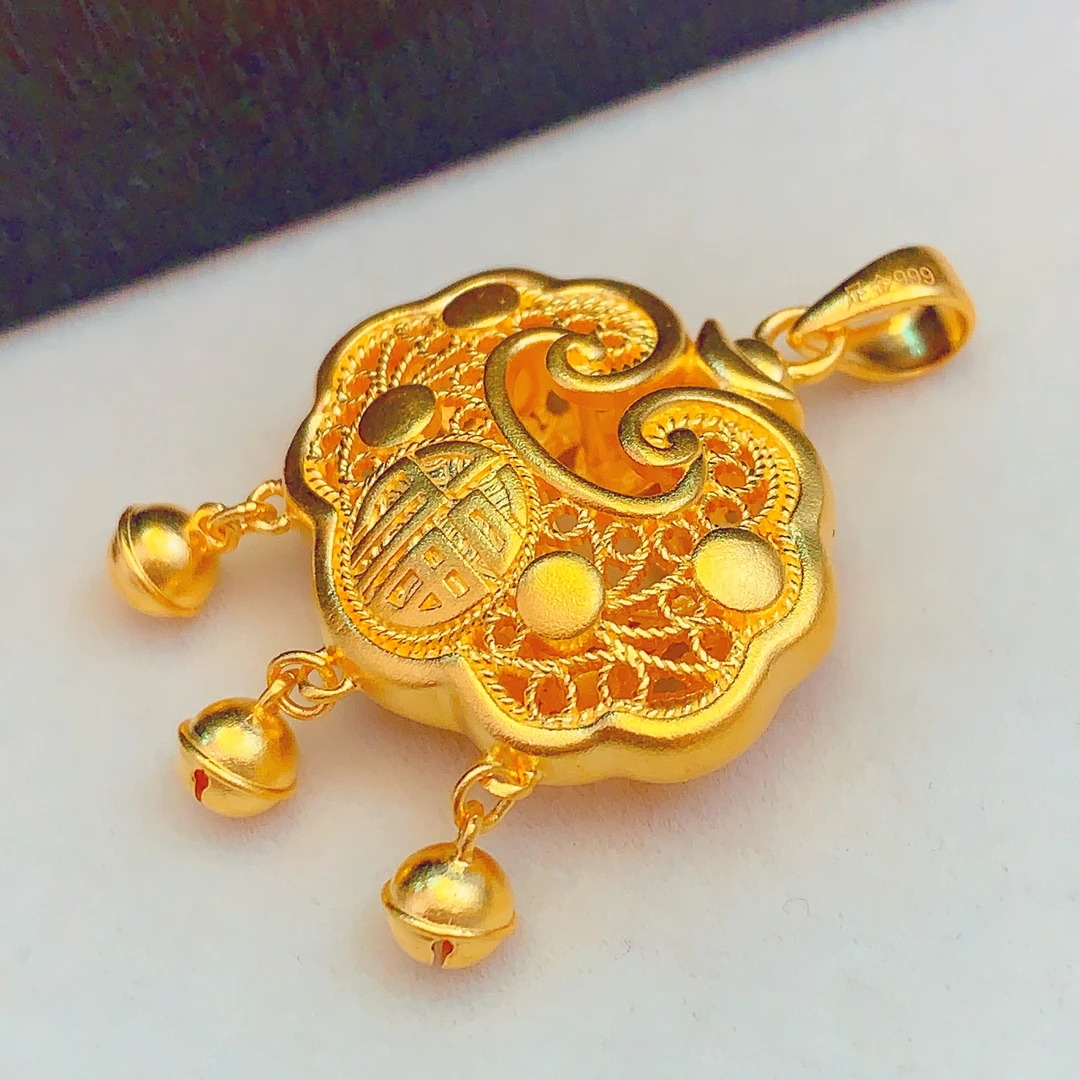 【水贝黄金】足 金999古法金锁吊坠B300