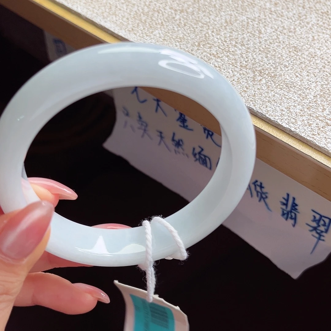 翡翠未镶嵌手镯手镯