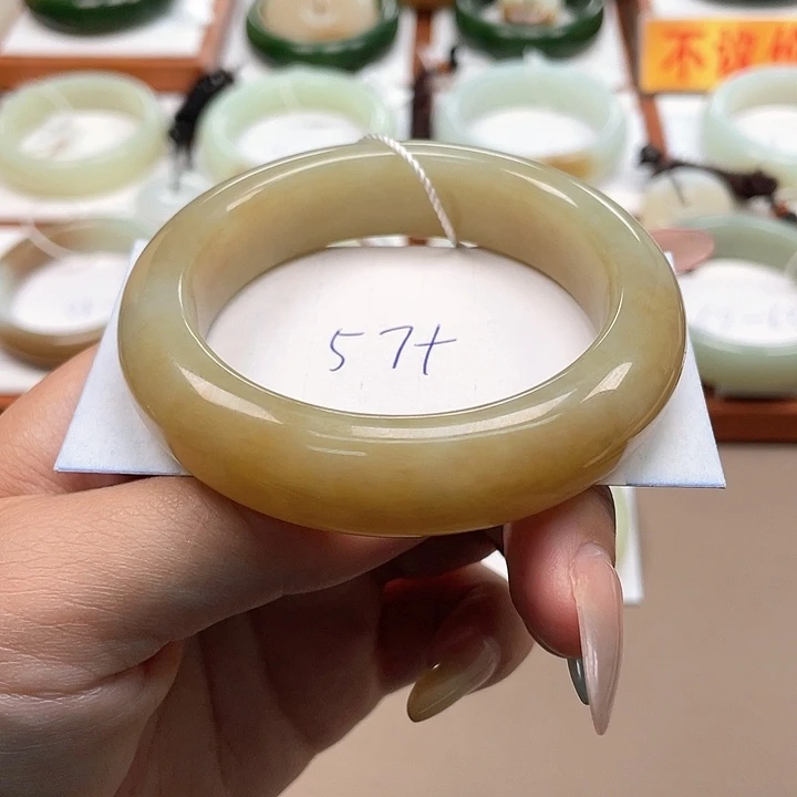 未镶嵌手镯和田玉（糖玉）