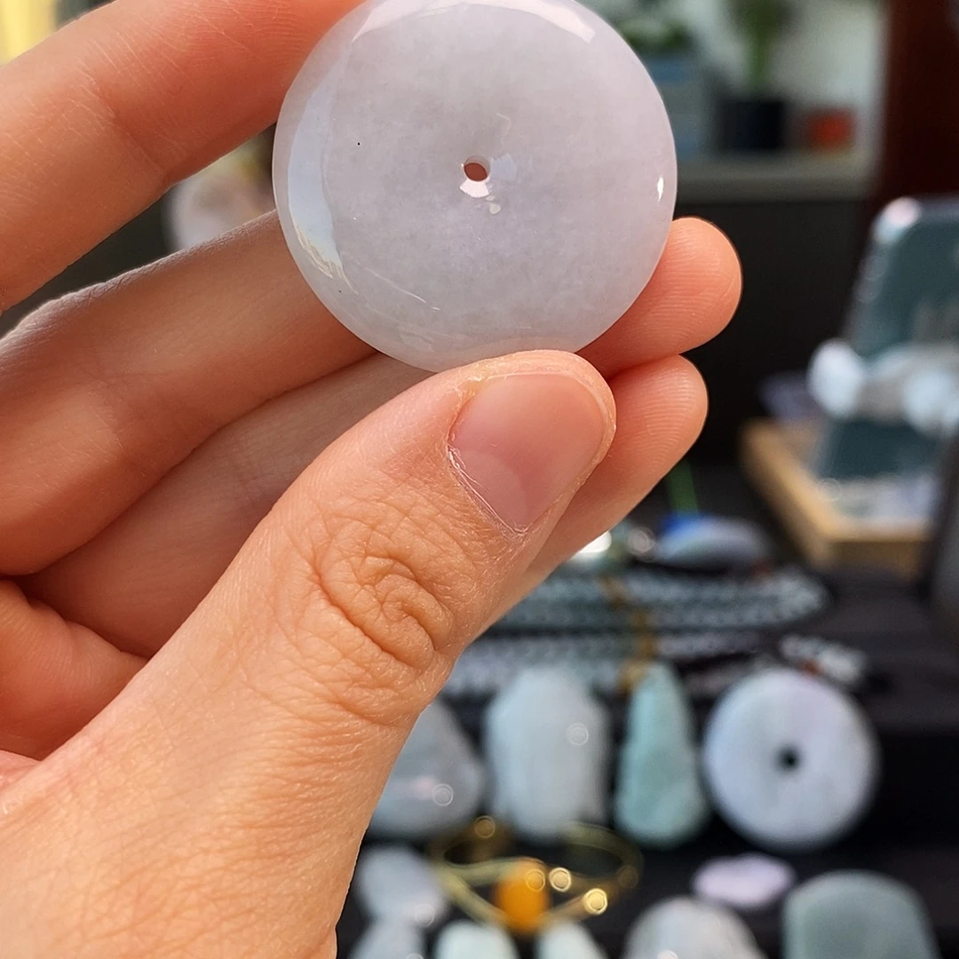 翡翠未镶嵌颈饰平安扣