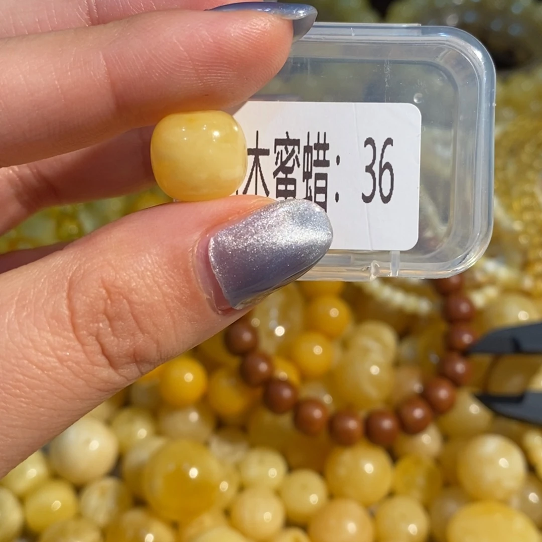 琥珀未镶嵌珠宝奇石36