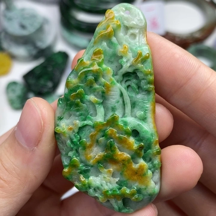 颈饰未镶嵌翡翠燿*