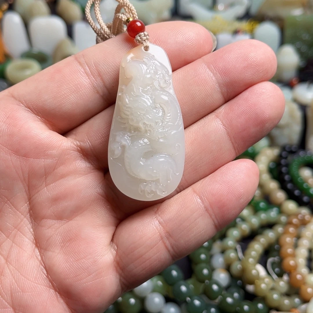 墨***白和田玉未镶嵌吊坠(不含链)