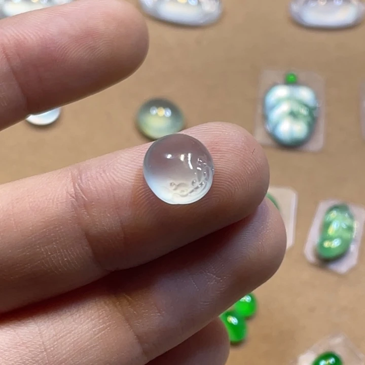 定制翡翠未镶嵌金蟾