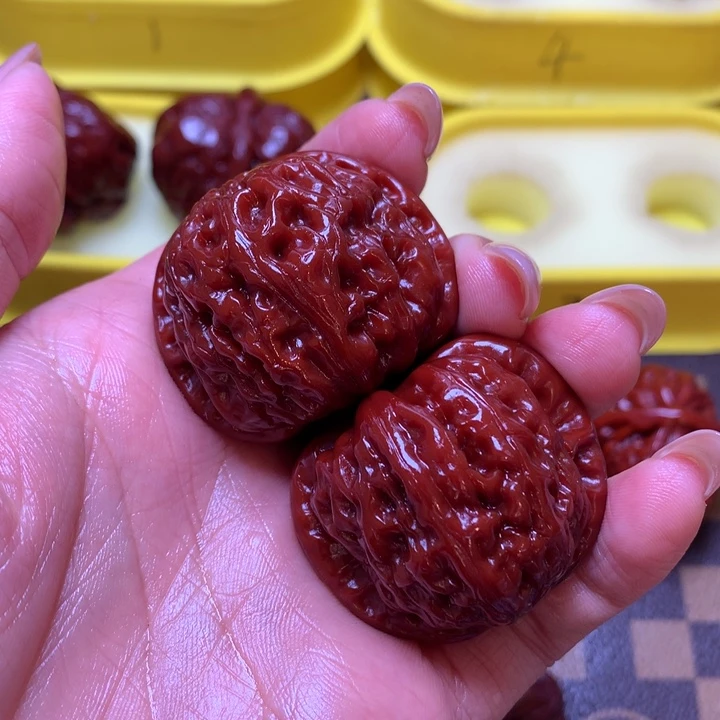 文玩核桃吊坠闷白39