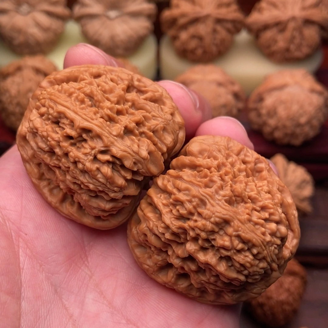 文玩核桃把件漏 全品一代南疆石42