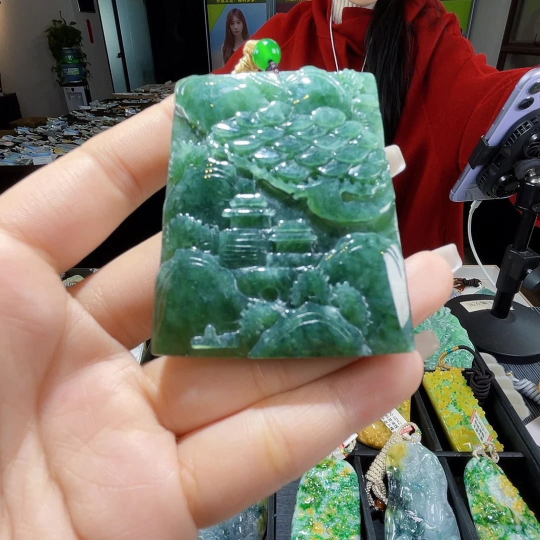 颈饰未镶嵌翡翠一