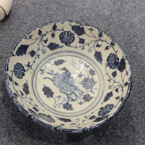 陶瓷精工摆件！！！！！有点瑕