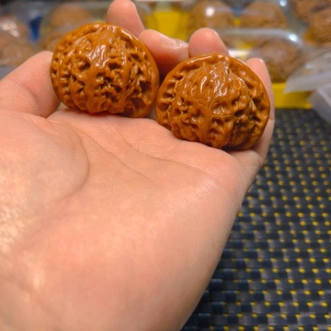 文玩核桃吊坠宫灯