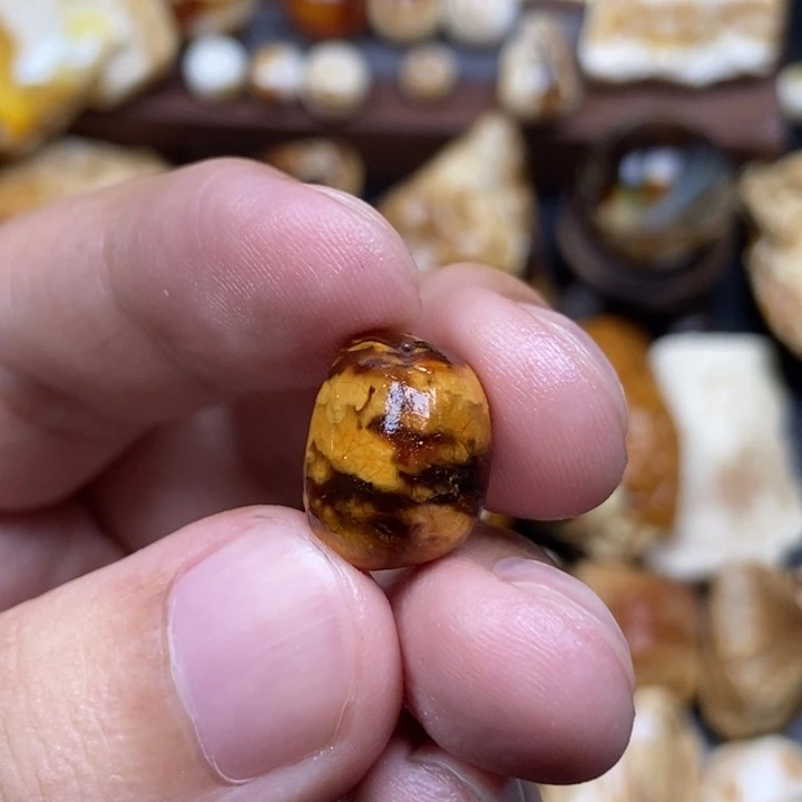 *****定制琥珀未镶嵌定制琥珀