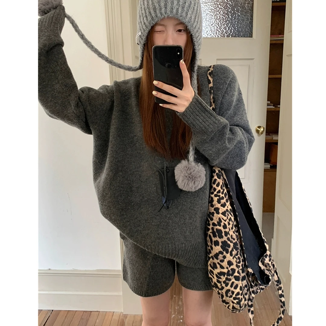 慵懒风穿搭套装秋季2025超火减龄灰色一整套高级感针织两件套毛衣