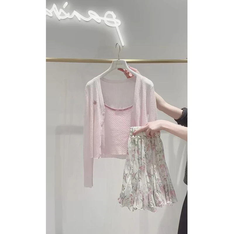 粉色防晒针织开衫吊带背心上衣套装女夏季新款碎花半身裙子两件套